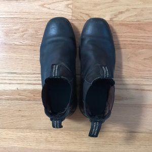 Black Blundstones